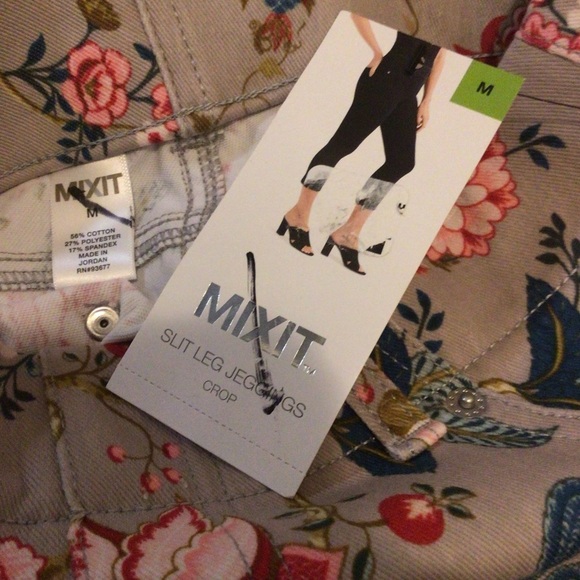 MIXIT Womens Tan Floral Slit Leg Stretch Crop Pants Jeggings Size Medium - Picture 9 of 11